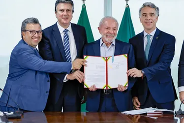  O dia em que Lula agradeceu Rafael Brito por acabar atraso de 37 anos